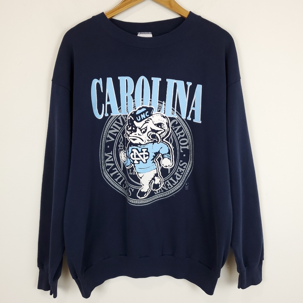 Vintage University of North Carolina Tar Heels Graphic Sweatshirt